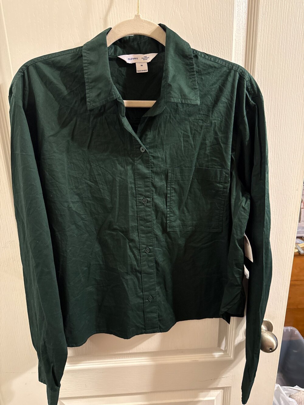 NEW with tags Old Navy Cropped Shirt Green Cotton Button Front Long Sleeve M